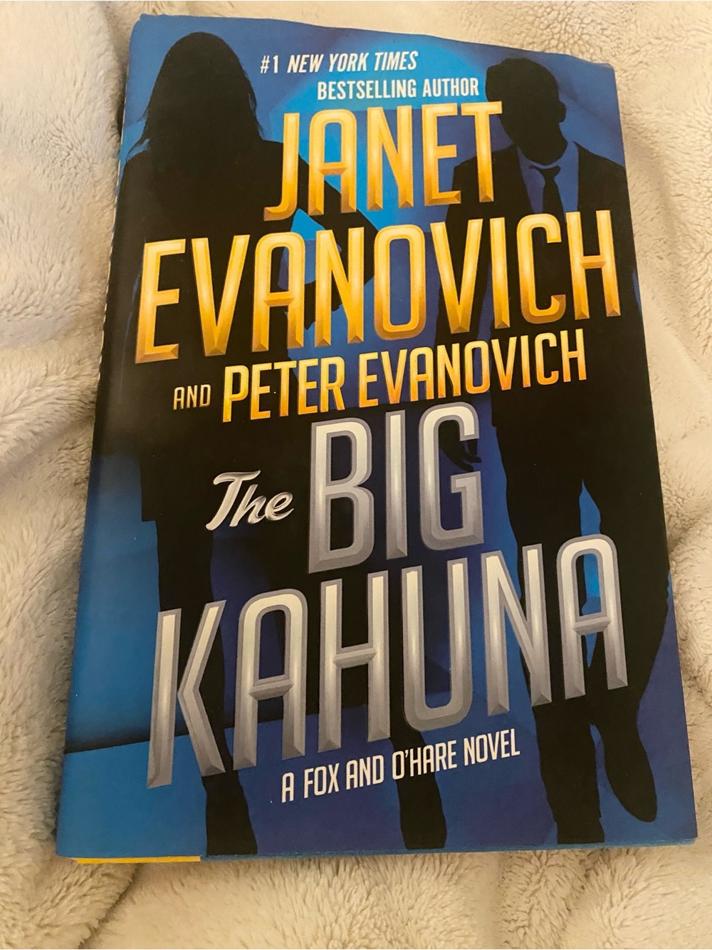 Janet Evanovich & Peter Evanovich The Big Kahuna Novel Hardback good condition